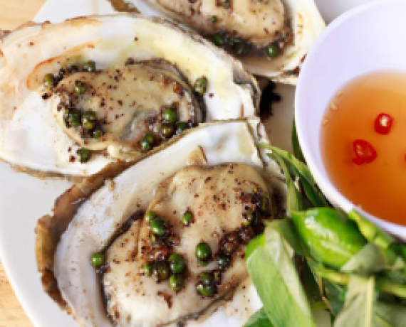 Hàu nướng sốt tiêu xanh